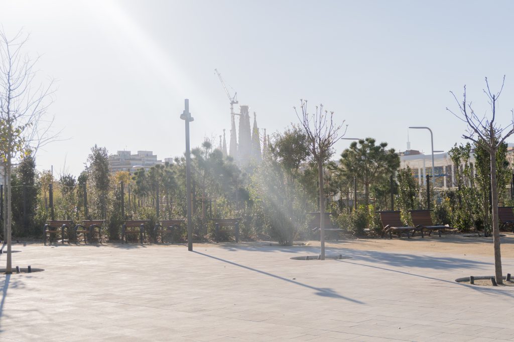 Parque glòries sagrada familia