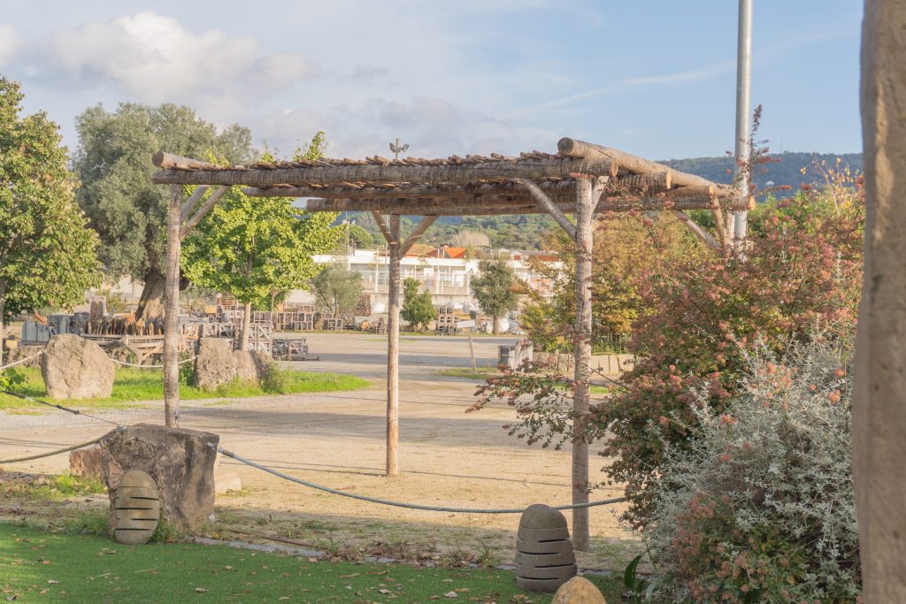 pergola eucalipto catstones
